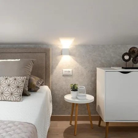 Moderne Vala Premium In Mit Whirlpool Und Meerblick Apartman Vrsar