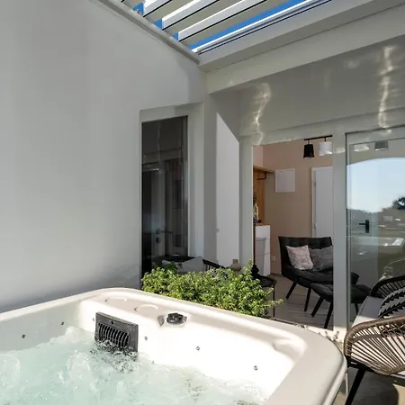 Moderne Vala Premium In Mit Whirlpool Und Meerblick شقة *